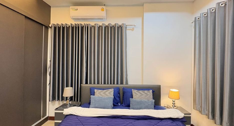 Villa en alquiler de 4 habitaciones en Bang Lamung, Chonburi