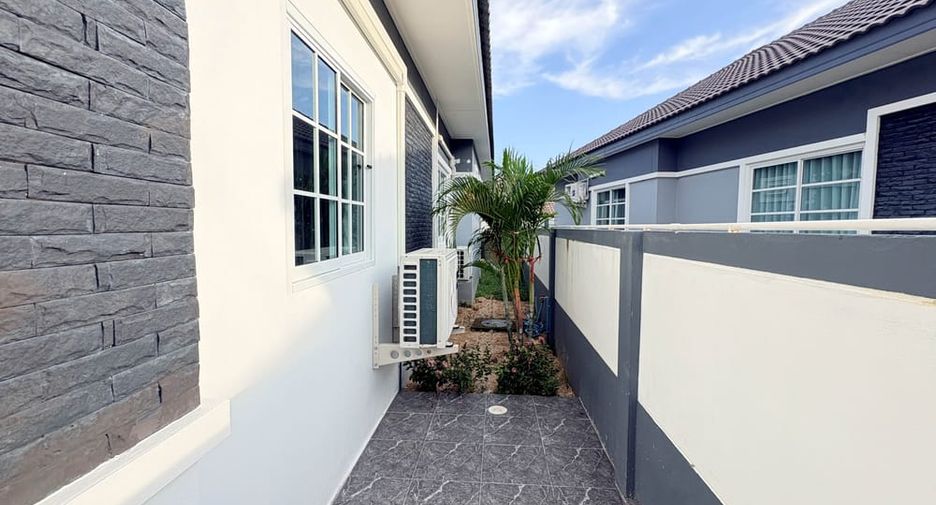 Villa en alquiler de 4 habitaciones en Bang Lamung, Chonburi