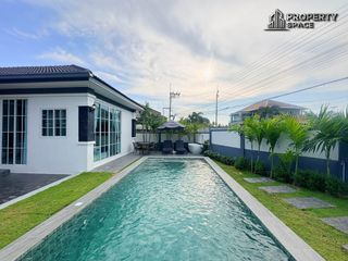 Villa en alquiler de 4 habitaciones en Bang Lamung, Chonburi