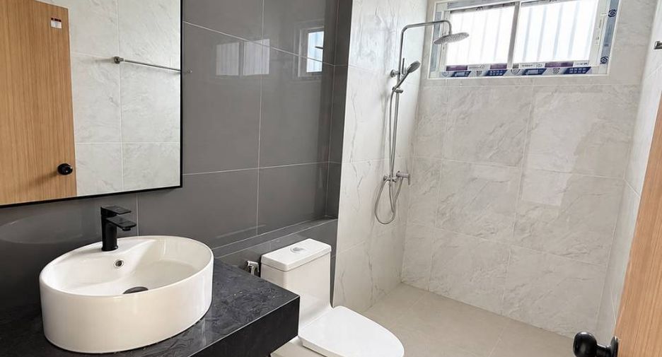 For sale 3 bedrooms townhouse in Mueang Phuket, Phuket