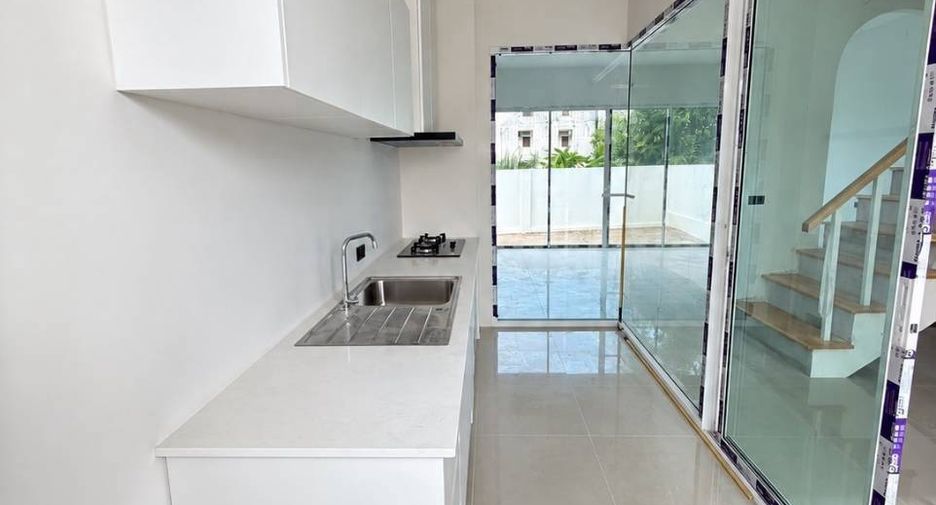 For sale 3 bedrooms townhouse in Mueang Phuket, Phuket
