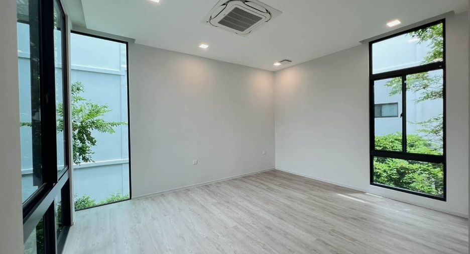出租 4 卧室 独立屋 在 Saphan Sung, 曼谷