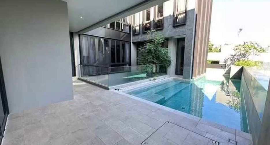 For rent 5 bedrooms villa in Suan Luang, Bangkok