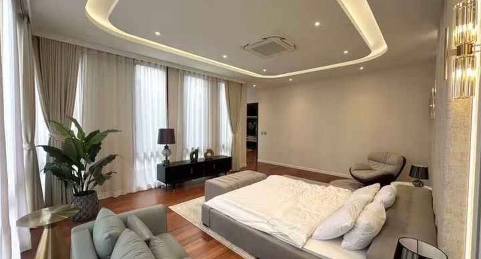 For rent 5 bedrooms villa in Suan Luang, Bangkok