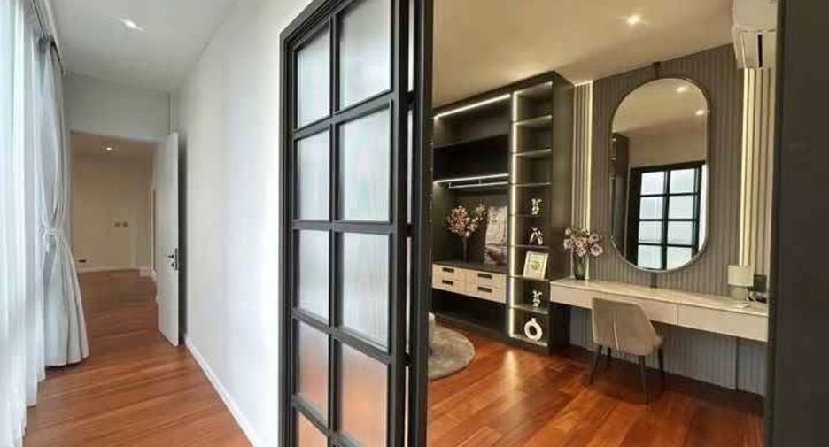 For rent 5 bedrooms villa in Suan Luang, Bangkok