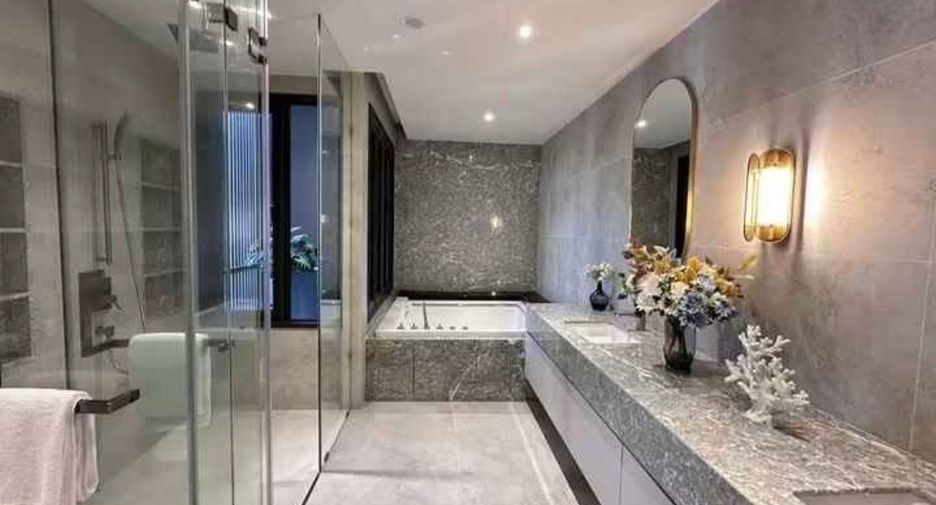 For rent 5 bedrooms villa in Suan Luang, Bangkok