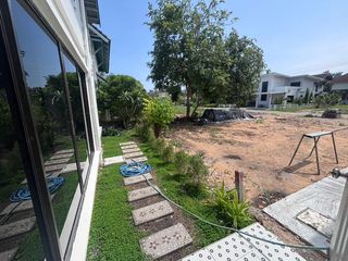 Casa en alquiler de 3 habitaciones en Mueang Rayong, Rayong