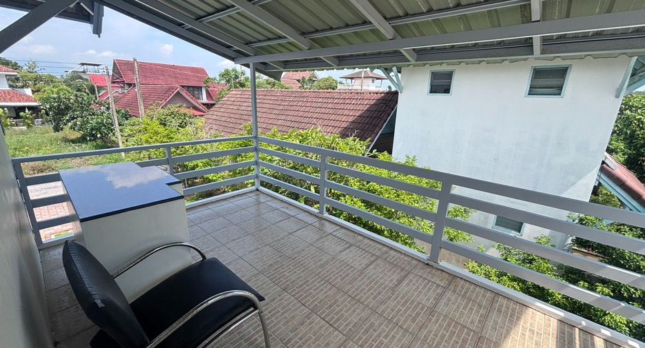 Casa en alquiler de 3 habitaciones en Mueang Rayong, Rayong