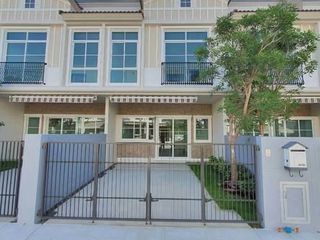 For rent 2 bedrooms townhouse in Bang Phli, Samut Prakan