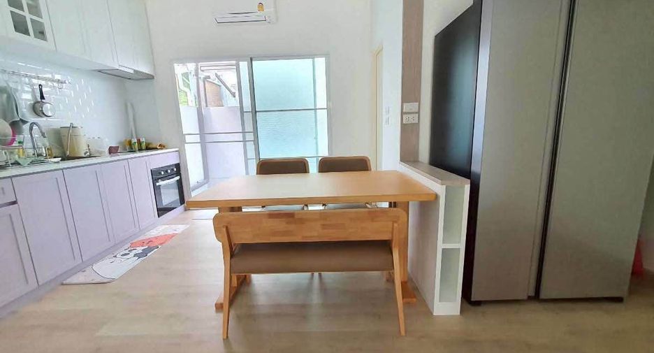 For rent 2 bedrooms townhouse in Bang Phli, Samut Prakan