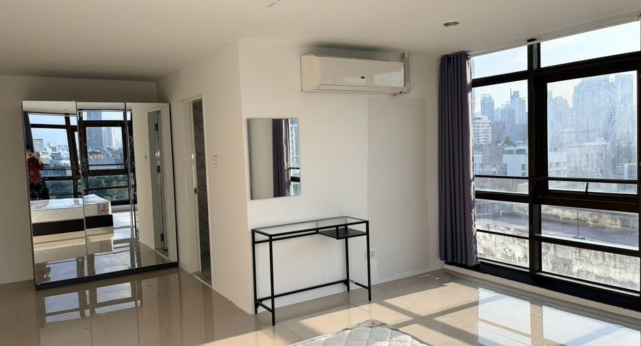 Condo en alquiler de 3 habitaciones en Watthana, Bangkok
