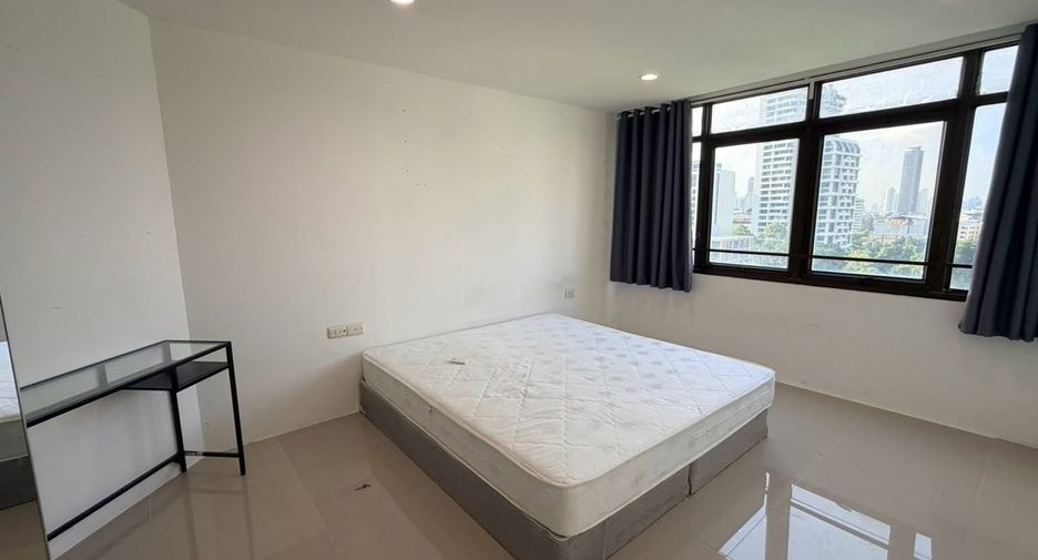 Condo en alquiler de 3 habitaciones en Watthana, Bangkok