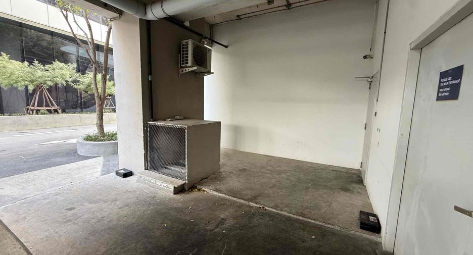 For rent retail Space in Bang Lamung, Chonburi
