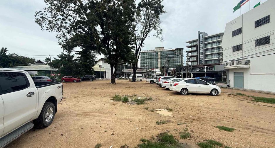 For rent retail Space in Bang Lamung, Chonburi