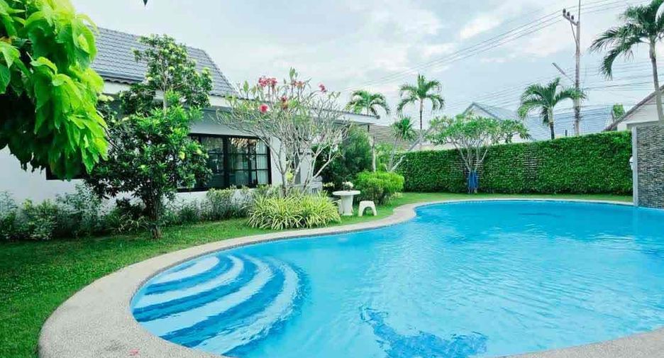 For rent 5 ベッドルーム villa in Bang Lamung, Chonburi