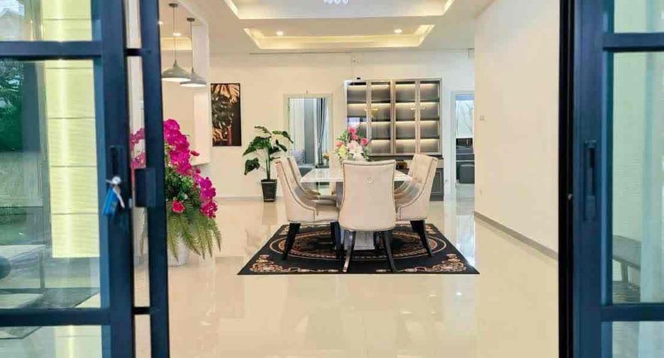 For rent 5 ベッドルーム villa in Bang Lamung, Chonburi