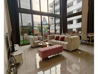 For rent 4 bedrooms townhouse in Watthana, Bangkok