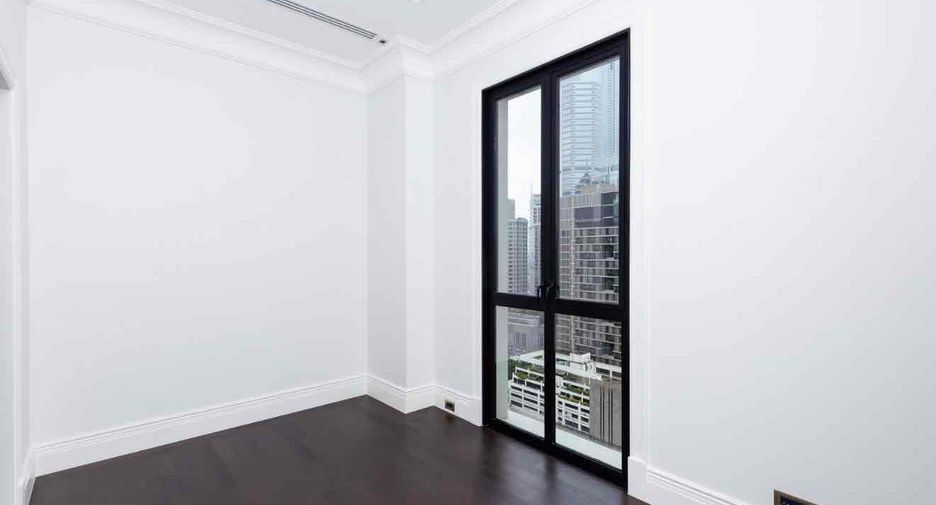For rent 2 bedrooms condo in Pathum Wan, Bangkok