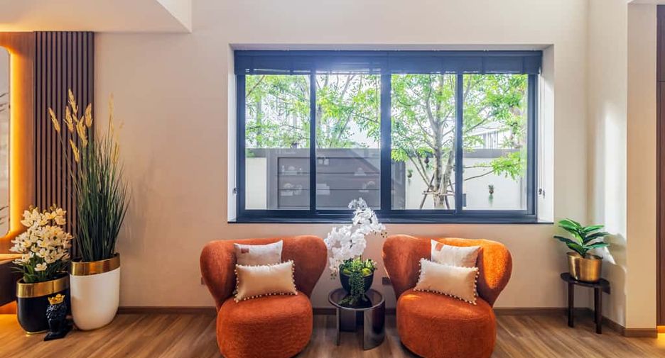 For sale 4 bedrooms house in Mueang Chiang Mai, Chiang Mai
