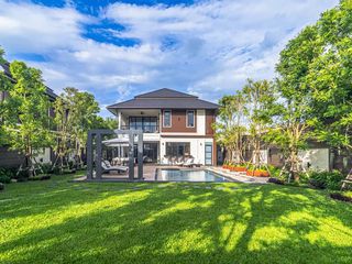 For sale 4 bedrooms house in Mueang Chiang Mai, Chiang Mai