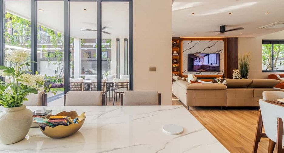 For sale 4 bedrooms house in Mueang Chiang Mai, Chiang Mai