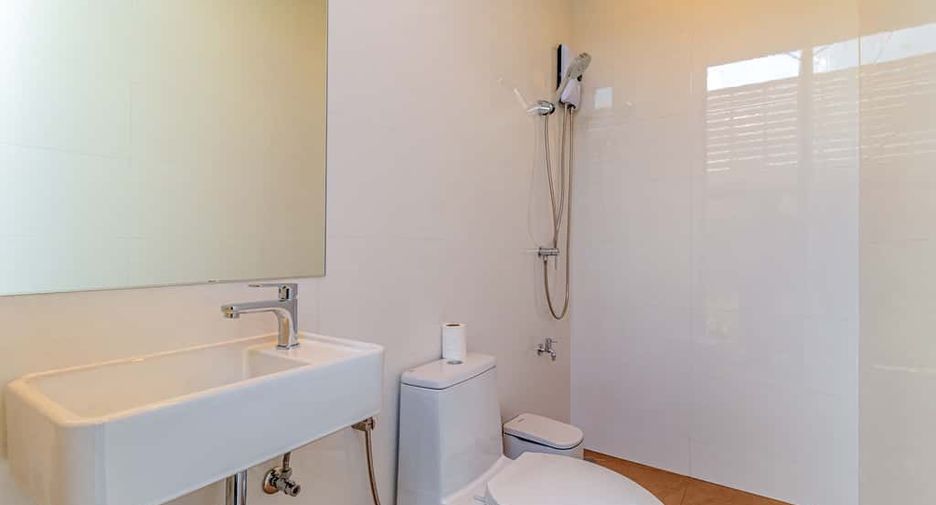 For sale 4 bedrooms house in Mueang Chiang Mai, Chiang Mai