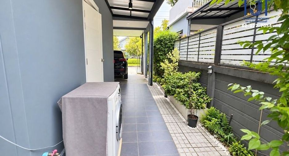 For sale 4 bedrooms house in Min Buri, Bangkok