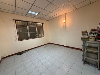 For sale 2 bedrooms warehouse in Sathon, Bangkok