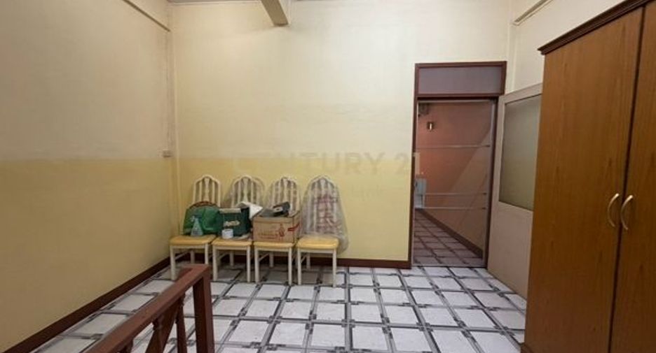For sale 2 bedrooms warehouse in Sathon, Bangkok