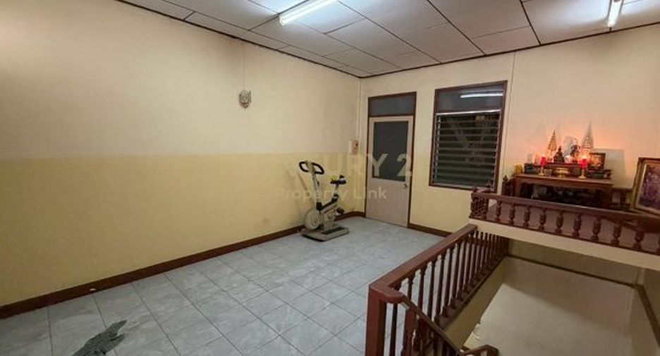 For sale 2 bedrooms warehouse in Sathon, Bangkok