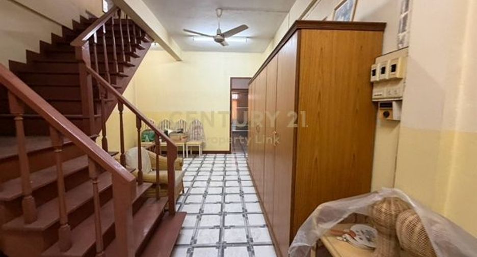For sale 2 bedrooms warehouse in Sathon, Bangkok