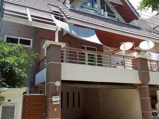For rent 3 bedrooms townhouse in Wang Thonglang, Bangkok