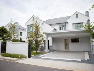 For rent 4 bedrooms house in Saphan Sung, Bangkok