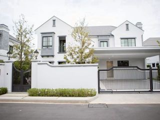 For rent 4 bedrooms house in Saphan Sung, Bangkok
