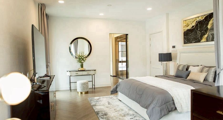 Haus zur Miete mit 4 Zimmer in Saphan Sung, Bangkok