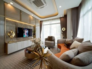 For sale 4 bedrooms house in Khlong Sam Wa, Bangkok