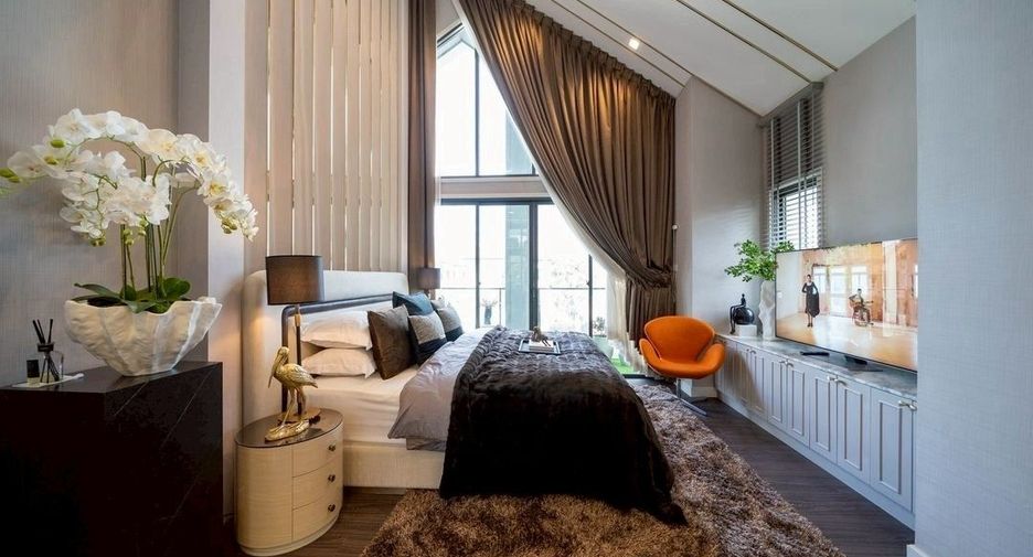 For sale 4 bedrooms house in Khlong Sam Wa, Bangkok