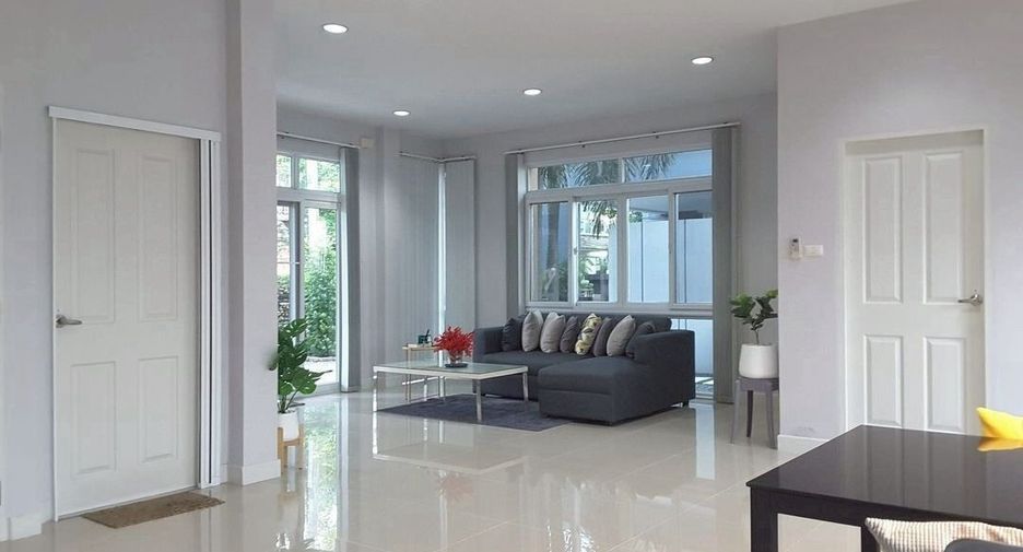 For rent and for sale 4 bedrooms house in Lam Luk Ka, Pathum Thani