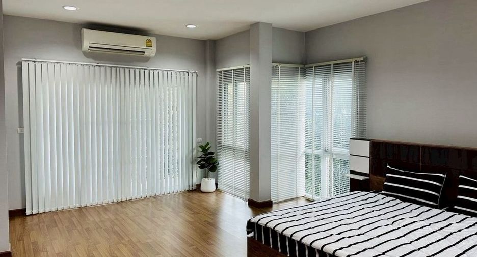 For rent and for sale 4 bedrooms house in Lam Luk Ka, Pathum Thani