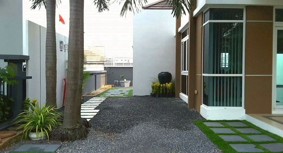 For rent and for sale 4 bedrooms house in Lam Luk Ka, Pathum Thani