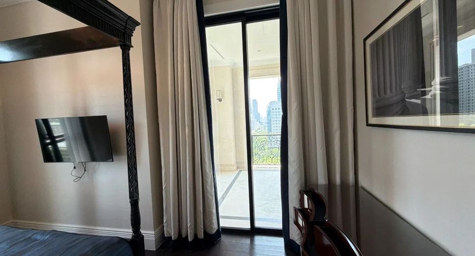 À louer 2 chambres condo à Pathum Wan, Bangkok