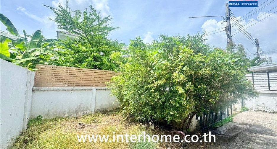 For sale 3 bedrooms house in Krathum Baen, Samut Sakhon