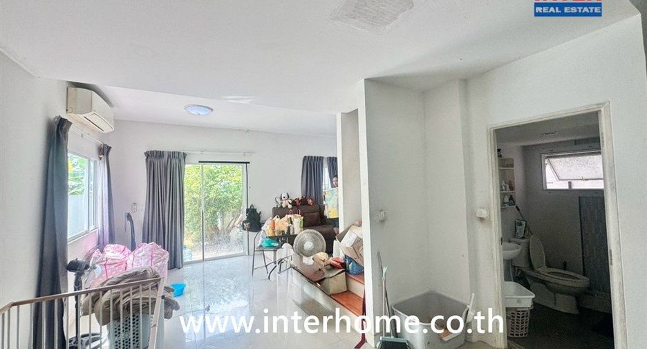 For sale 3 bedrooms house in Krathum Baen, Samut Sakhon