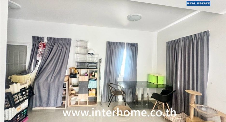 For sale 3 bedrooms house in Krathum Baen, Samut Sakhon