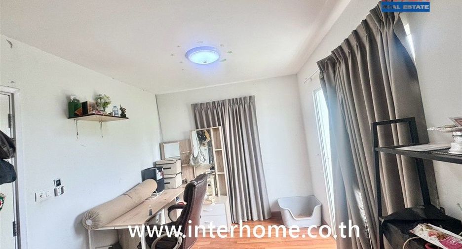 For sale 3 bedrooms house in Krathum Baen, Samut Sakhon