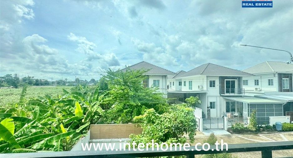 For sale 3 bedrooms house in Krathum Baen, Samut Sakhon