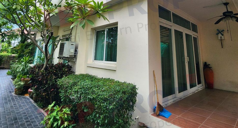 For rent and for sale 4 bedrooms house in Si Racha, Chonburi