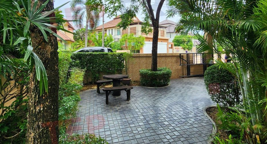 For rent and for sale 4 bedrooms house in Si Racha, Chonburi