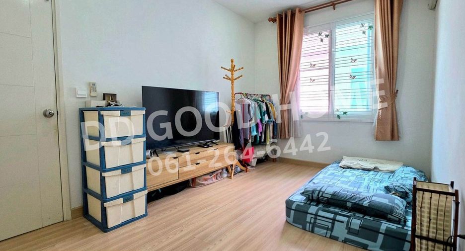 For sale 3 bedrooms townhouse in Bang Kruai, Nonthaburi