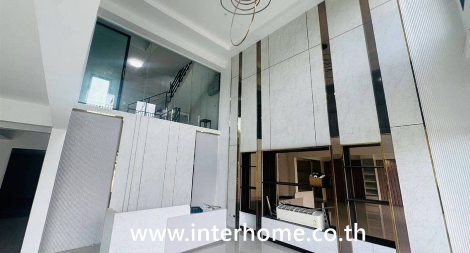 For sale 6 bedrooms retail Space in Thung Khru, Bangkok